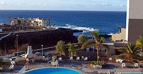 Bild eines Hotels am Meer der kanarischen Inseln